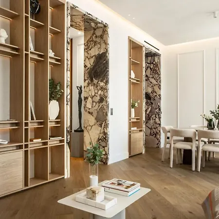 106 Antibes - Luxurious 4-bedroom Rue D'antibes